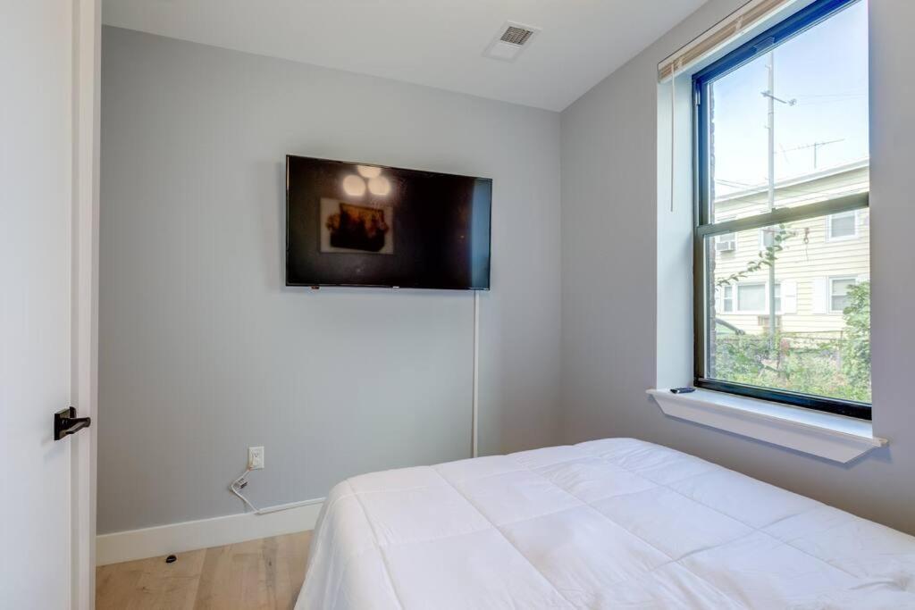 Luxury Designer Theme 2Br Apt Near Nyc / Thepath Appartement Newark Buitenkant foto