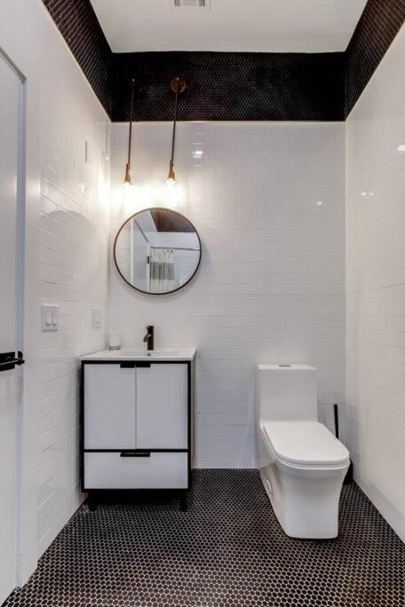 Luxury Designer Theme 2Br Apt Near Nyc / Thepath Appartement Newark Buitenkant foto