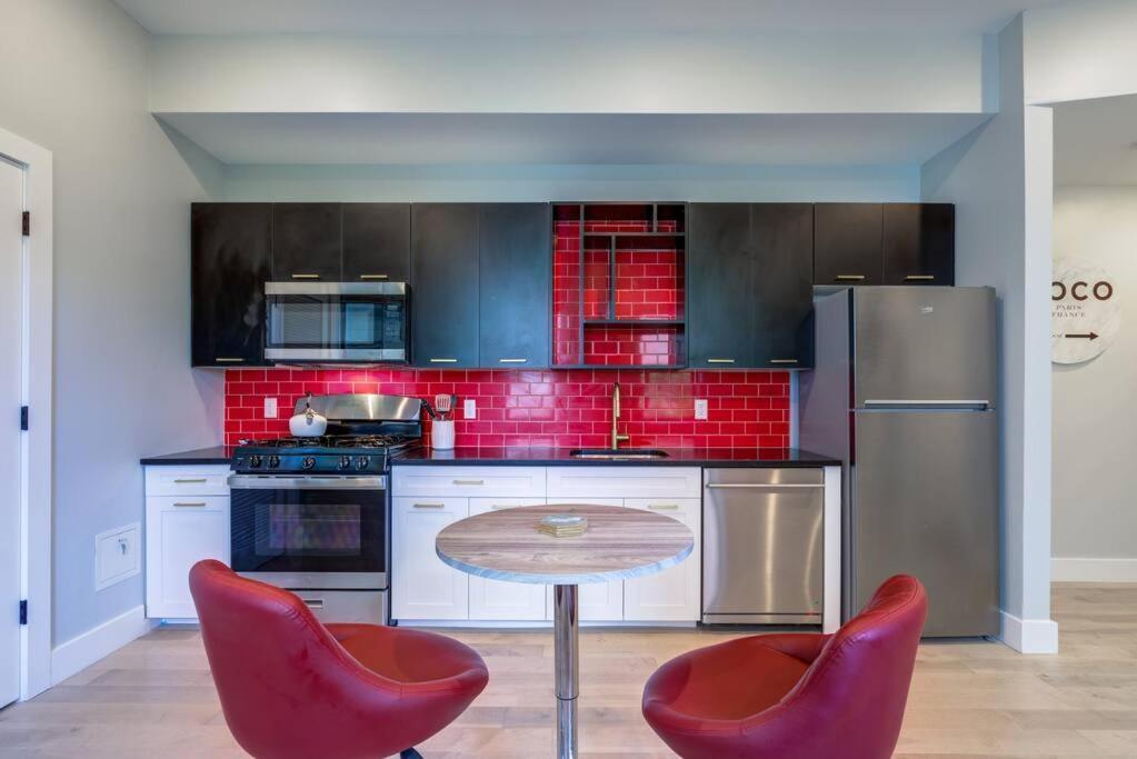Luxury Designer Theme 2Br Apt Near Nyc / Thepath Appartement Newark Buitenkant foto