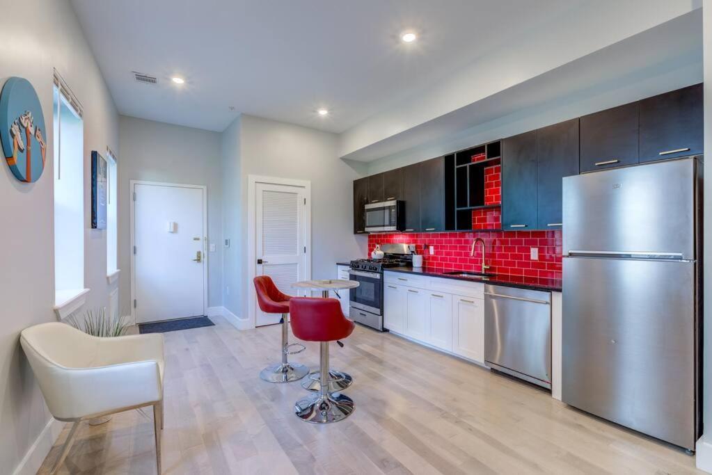 Luxury Designer Theme 2Br Apt Near Nyc / Thepath Appartement Newark Buitenkant foto